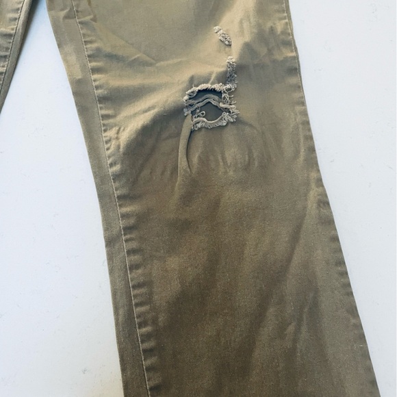 Almost Famous kaki  Ankle Cropped Jeans - Picture 6 of 9